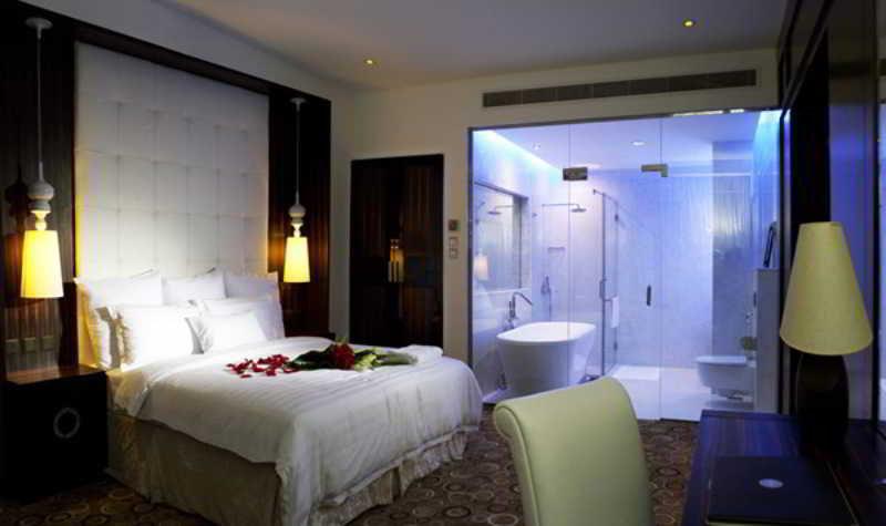 Ista Suites Seef Manama Exteriör bild