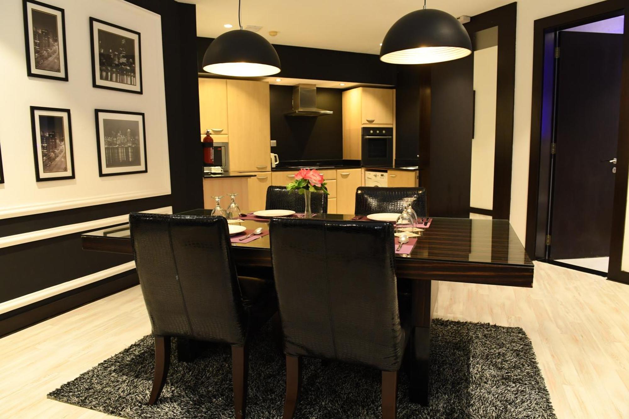Ista Suites Seef Manama Exteriör bild