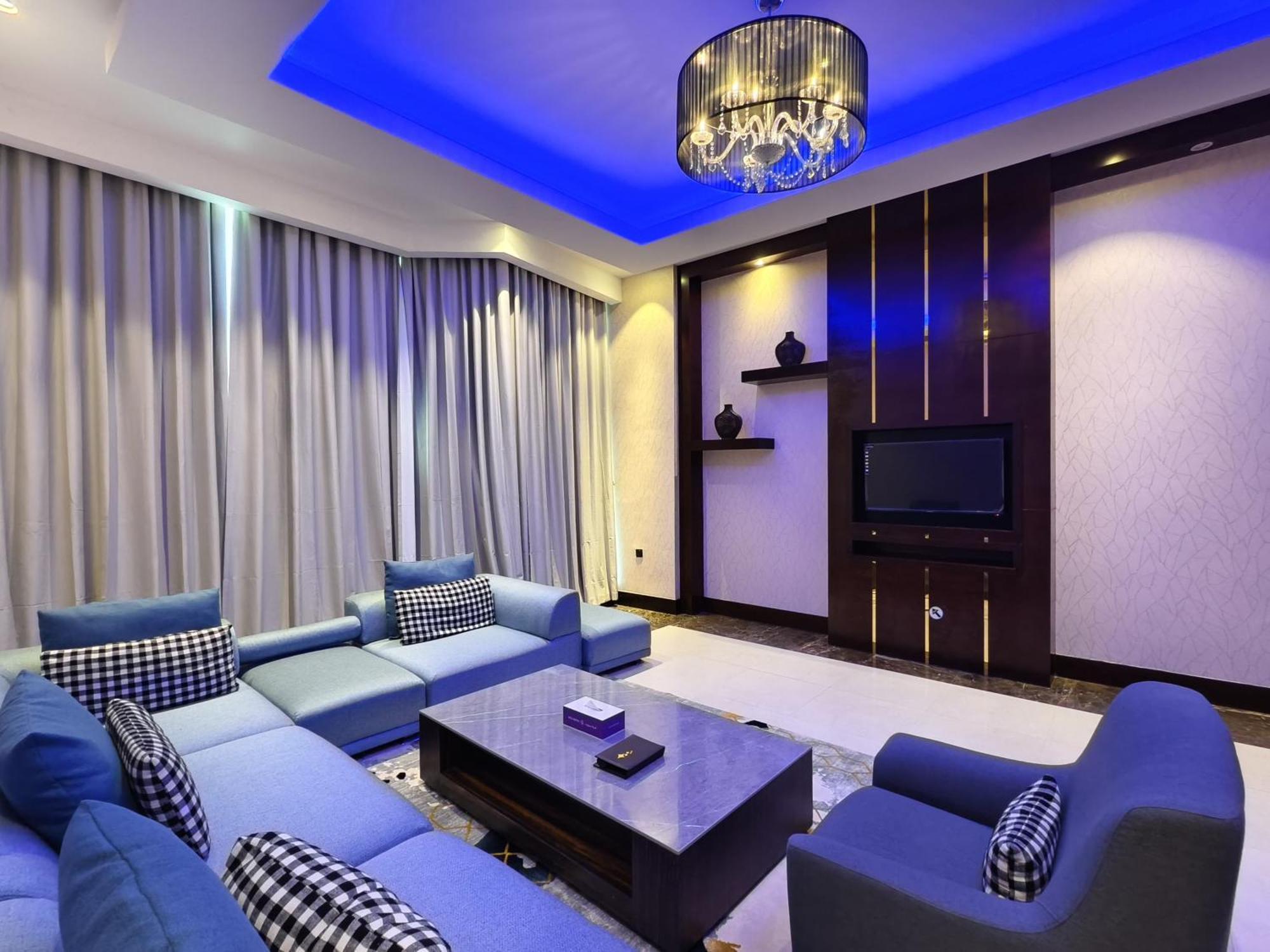 Ista Suites Seef Manama Exteriör bild