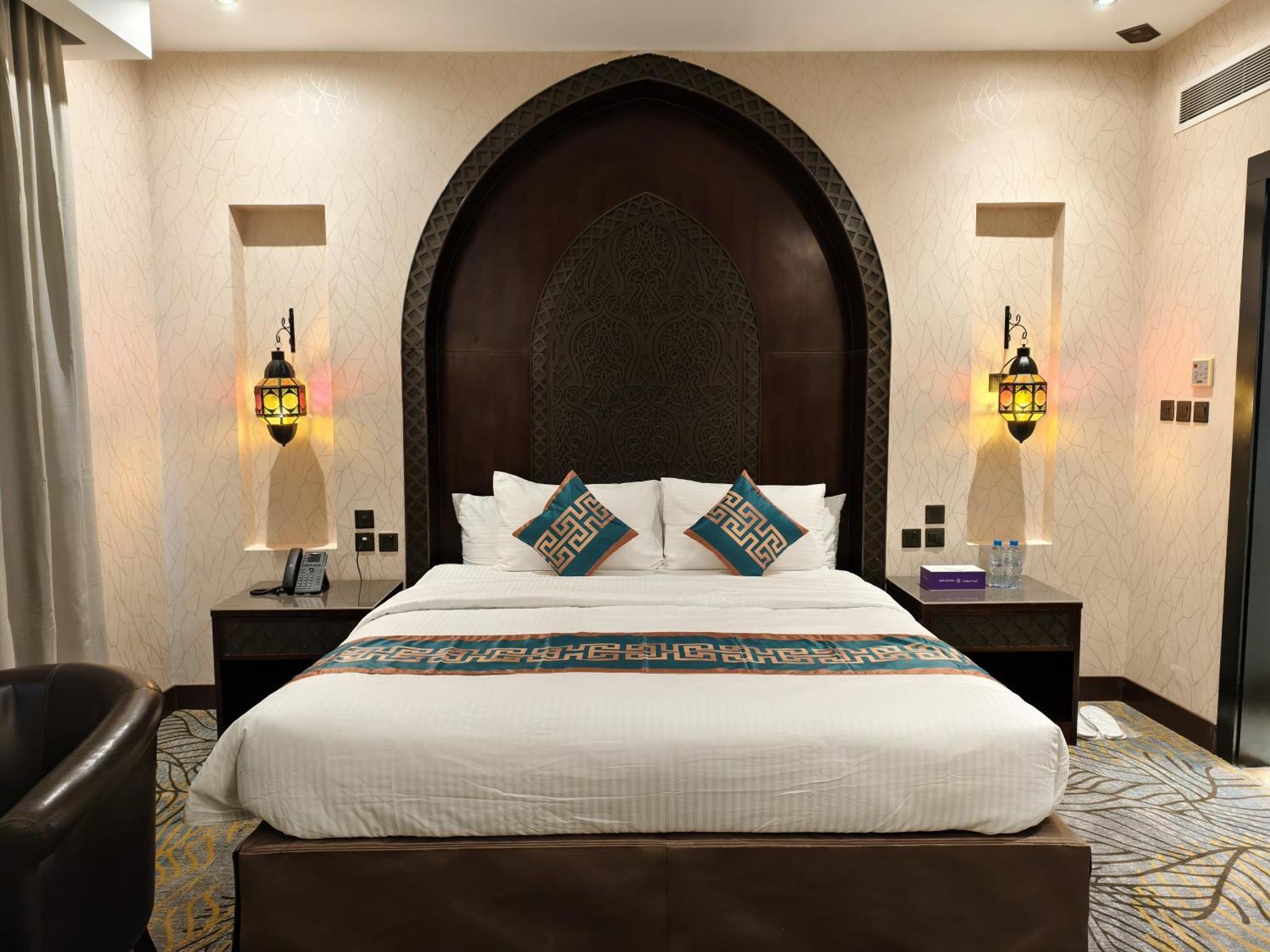 Ista Suites Seef Manama Exteriör bild